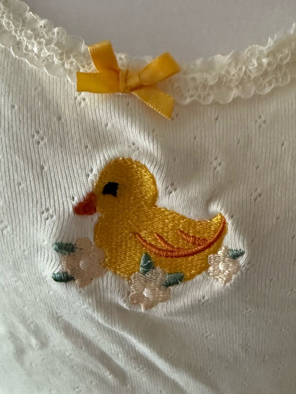 Crop tank top size large by Messy Bun Just Chillin embroidered duck derail EUC